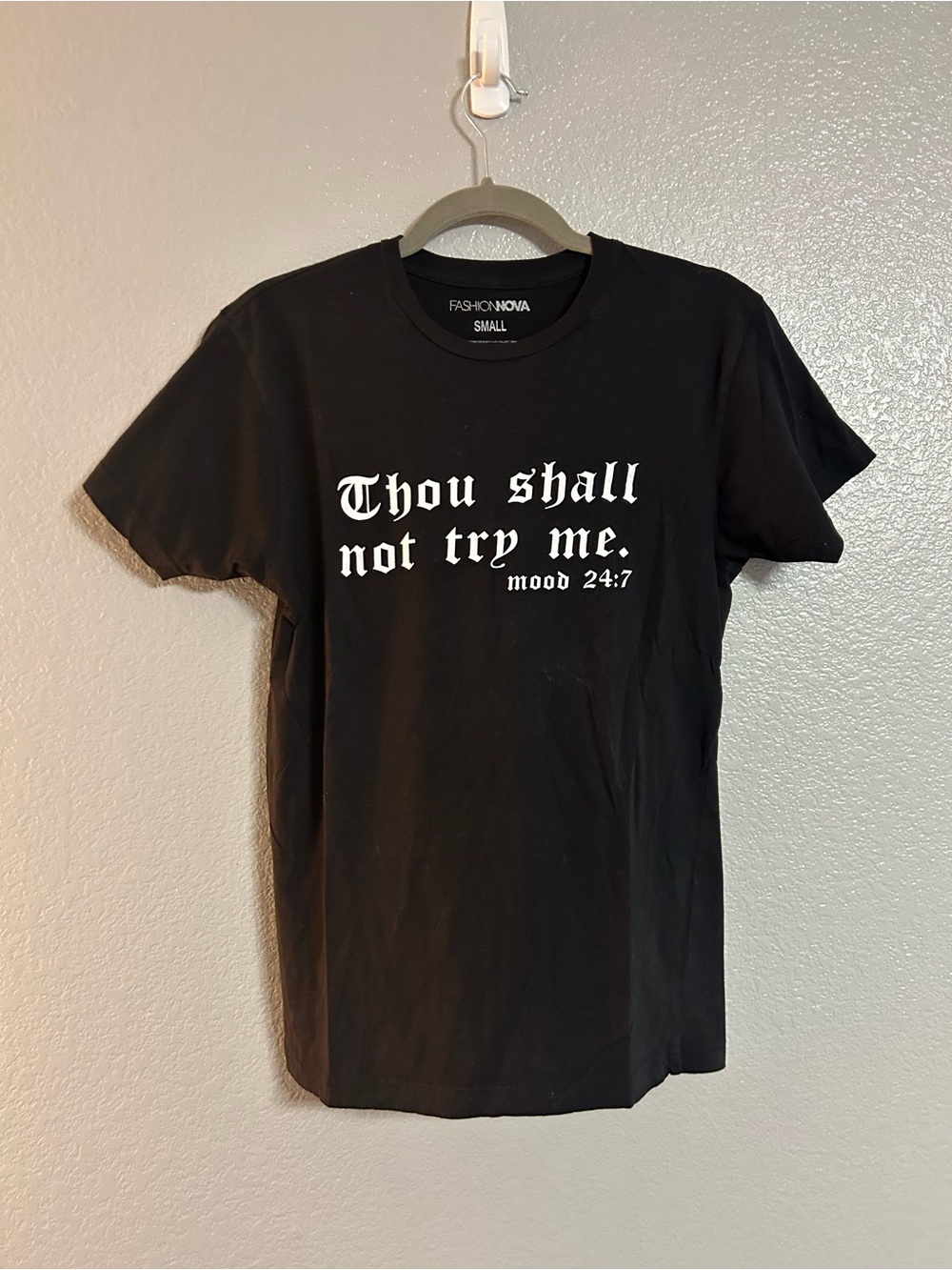Women’s black white graphic t shirt T-shirt size small